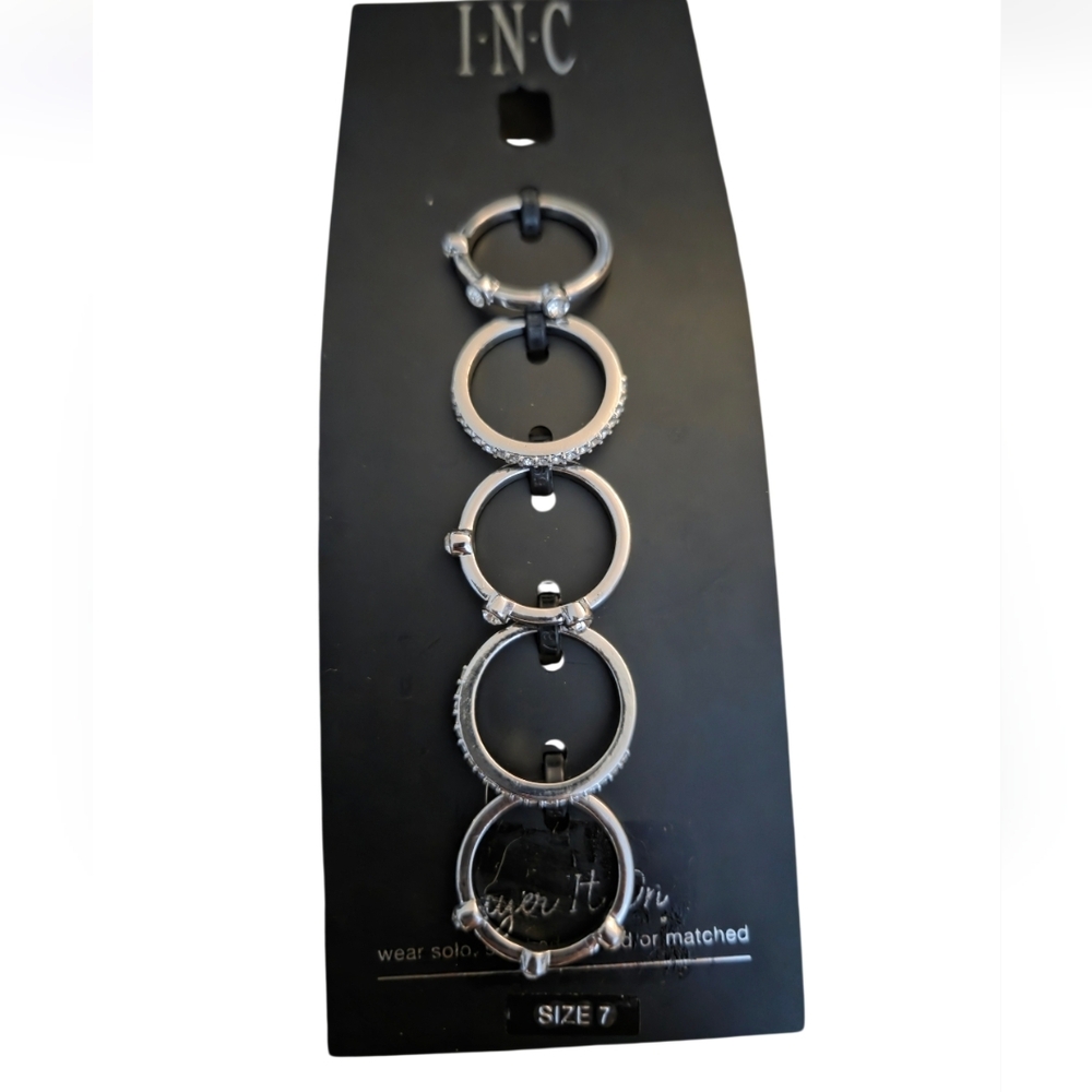 NWT INC International Concepts 5 Silver Stackable Rings With Rhinestones Sz 7
